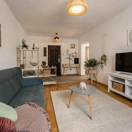 Apartment Daisy 11 *